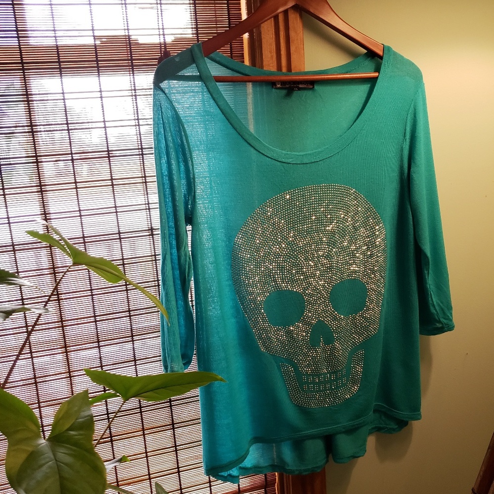 💀 Skull rhinestone shirt